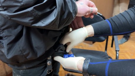 В Пензе в Арбекове задержали вооруженного закладчика