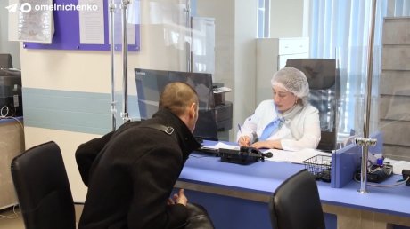 Олег Мельниченко осмотрел новую поликлинику в Кузнецке