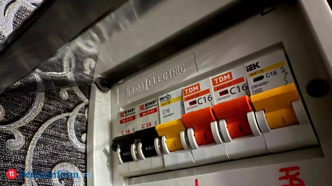 Стало известно, где в Пензе отключат свет 27 апреля