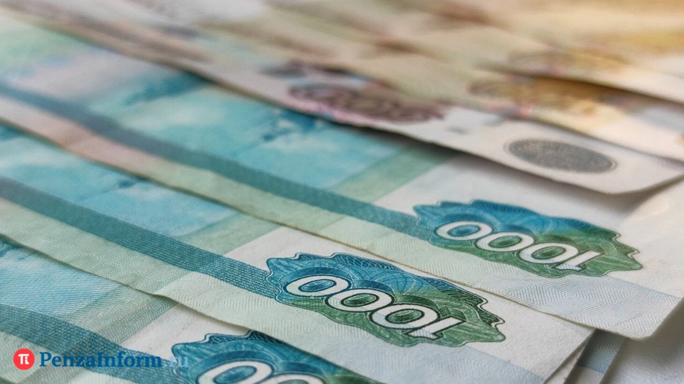 Жительнице Иссинского района придется вернуть пособия