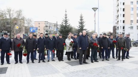 Губернатор призвал с благодарностью хранить память о Василии Бочкареве