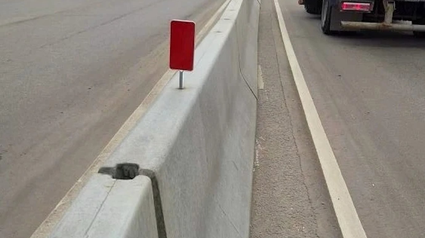 К блокам на пр. Победы крепят инновационные световозвращатели