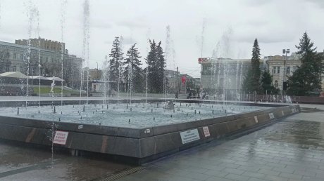 На улице Московской заработал светомузыкальный фонтан