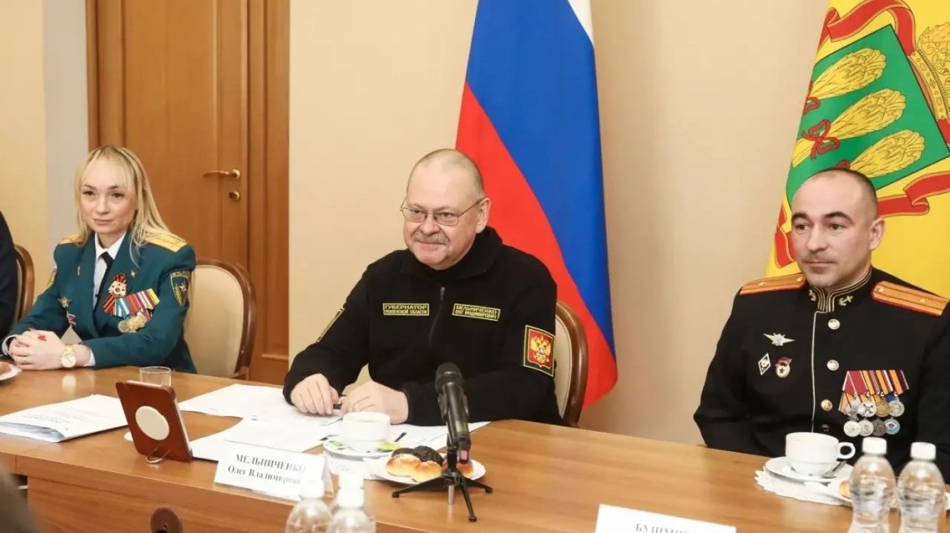 Губернатор встретился с финалистами проекта «Герои Пензенского края»