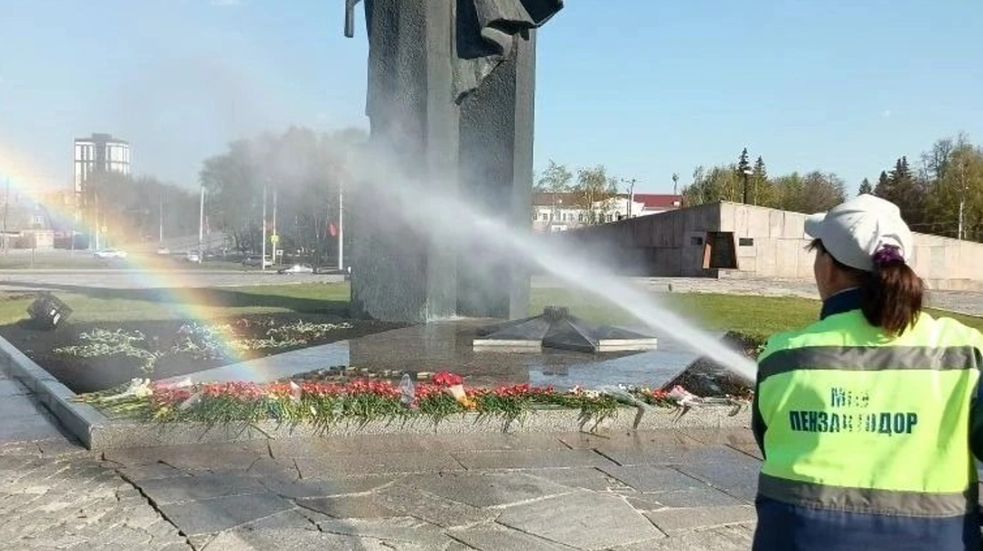 В Пензе высадили первые в этом сезоне цветы