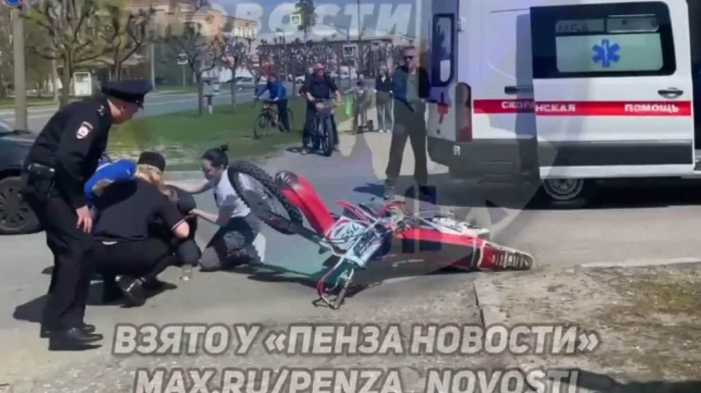 Очевидцы: в Заречном мотоциклист сбил пешехода, пытаясь скрыться