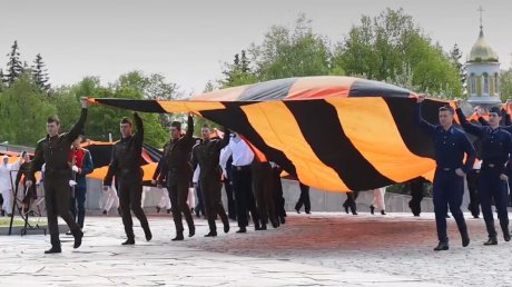 Губернатор поздравил пензенцев с главным праздником в году