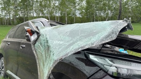 Появились новые кадры с места серьезной аварии в Пензенском районе