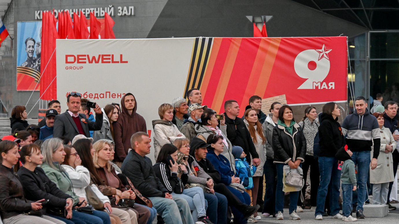 9 мая Dewell стал главным партнером праздника на Юбилейной площади