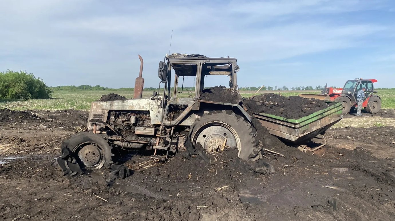 В Колышлейском районе во время сельхозработ загорелся трактор