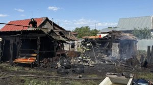 В Пензе при пожаре на частном подворье спасли пенсионера