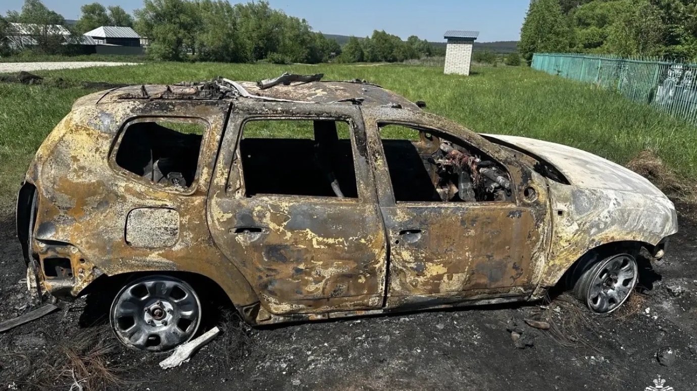 В Неверкинком районе огонь уничтожил легковой автомобиль