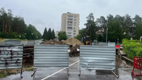 В Заречном устраняют серьезный прорыв на сетях теплоснабжения