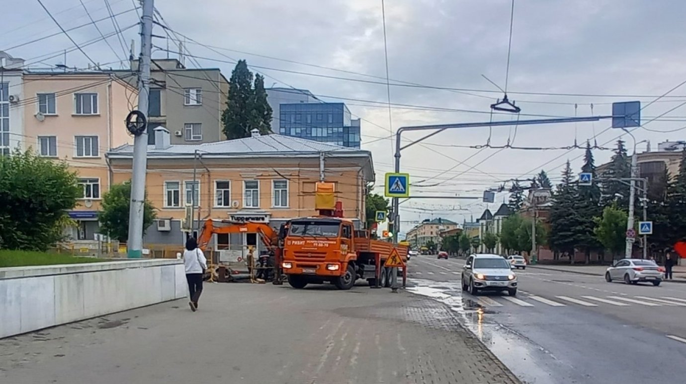 Срок перекрытия движения на Кирова - Максима Горького продлили