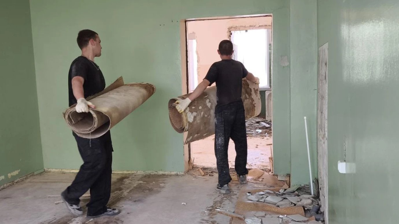 В Башмаковской больнице продолжают ремонт терапевтического корпуса