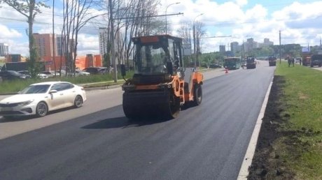 На проспекте Строителей в Пензе укладывают асфальт