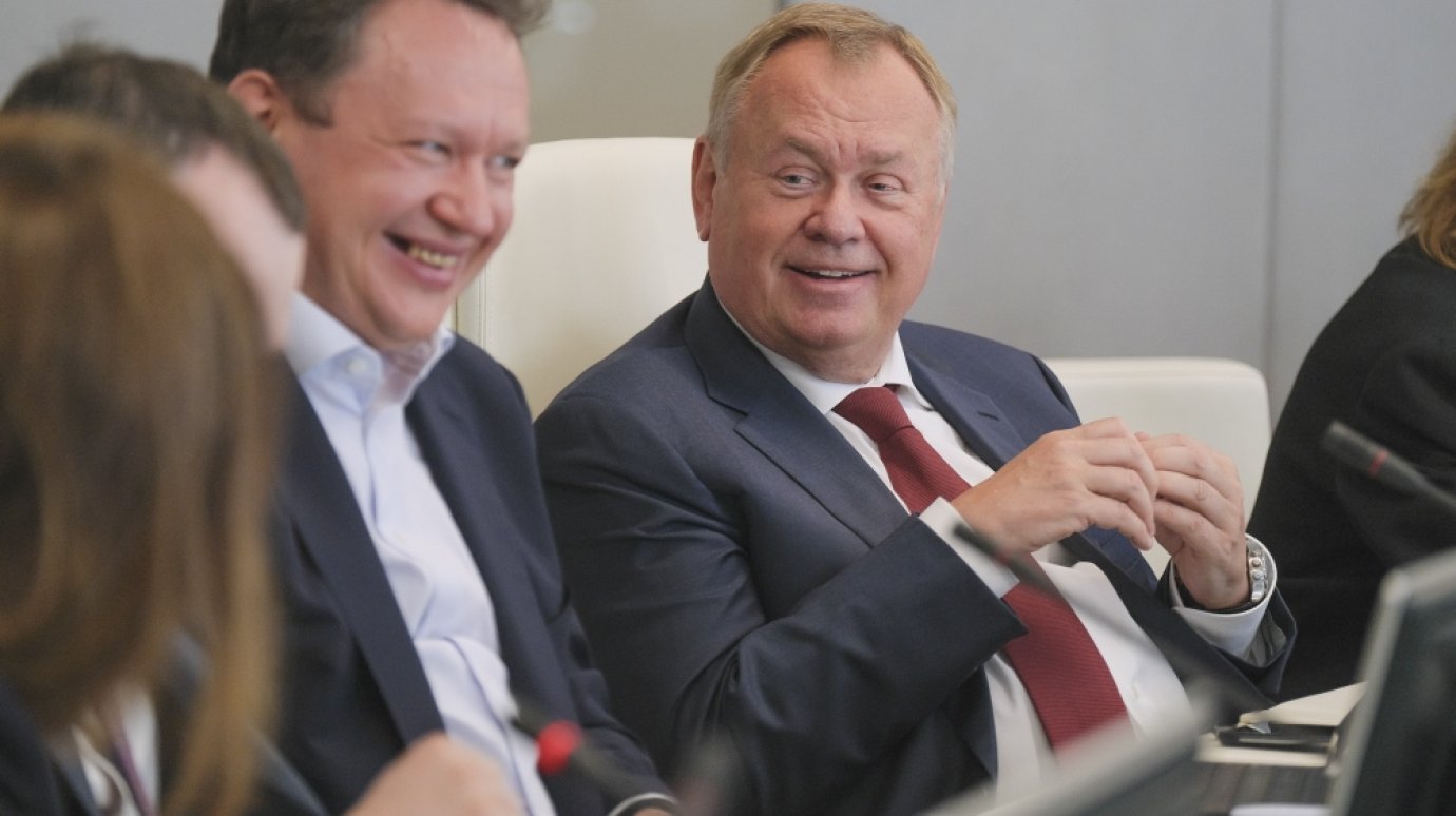 Андрей Костин посоветовал хранить деньги на депозитах