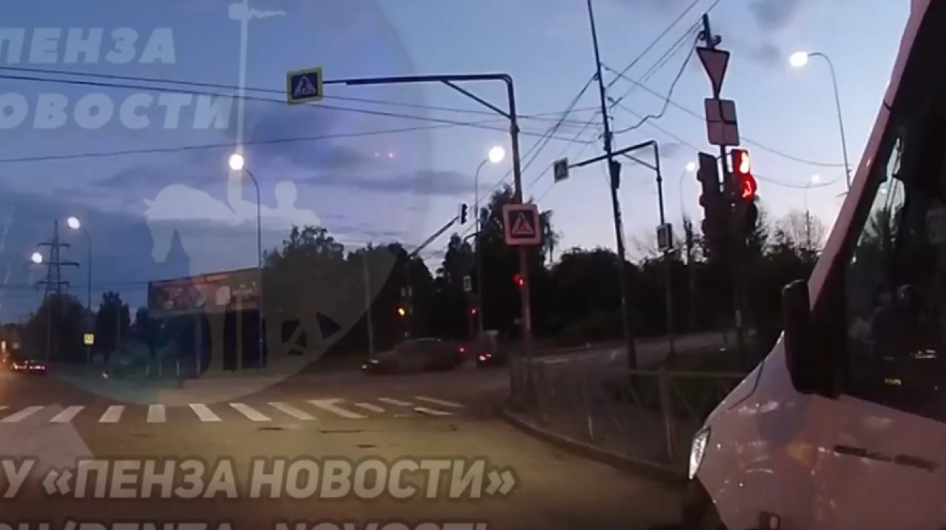 Опубликовано видео момента ДТП с мотоциклом на ул. Окружной