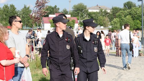 Житель области попытался пронести на праздник запрещенное вещество