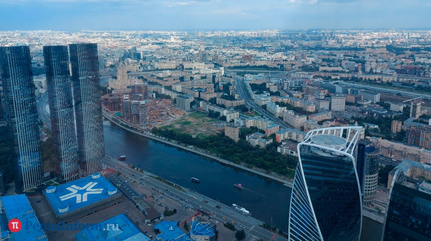 Москва подверглась крупнейшей за два года атаке ВСУ, сбиты почти 200 БПЛА. Военкоры отметили важную особенность налета