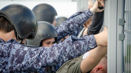 В Пензе потренировались охранять порядок на массовых мероприятиях