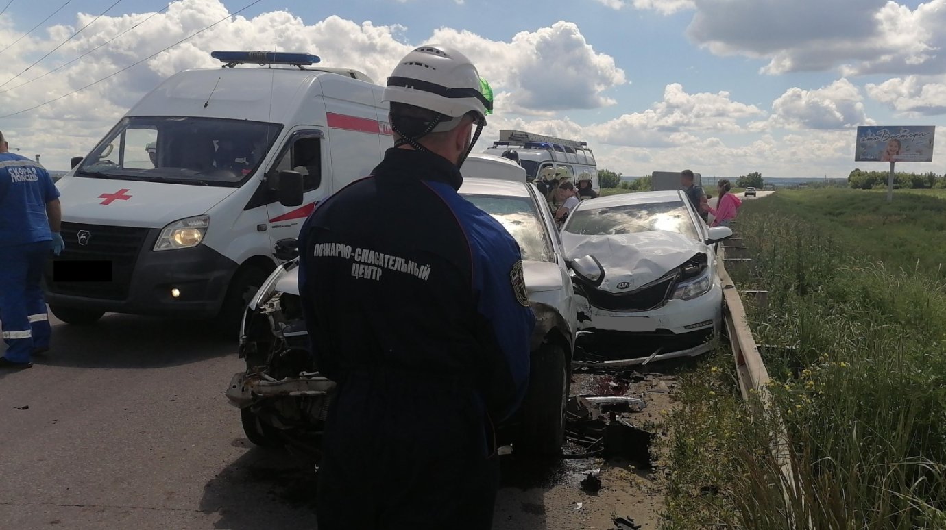 В Мичуринском столкнулись Renault Logan и Kia Rio