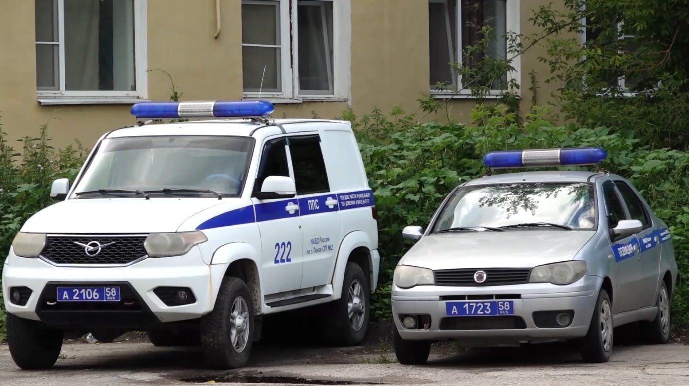 В багажнике автомобиля пензенца нашли около 4 000 пачек сигарет
