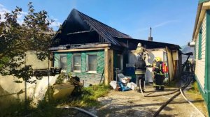 В пензенском микрорайоне Сосновка загорелся жилой дом