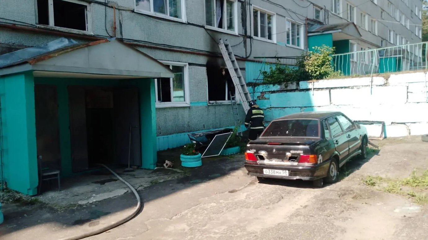 В поселке Чаадаевка при пожаре пострадал человек