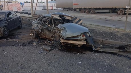 В Пензе на трассе М-5 в ДТП погиб водитель ВАЗа