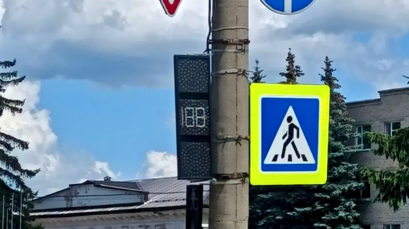В Никольске из-за удара молнии перестали работать светофоры