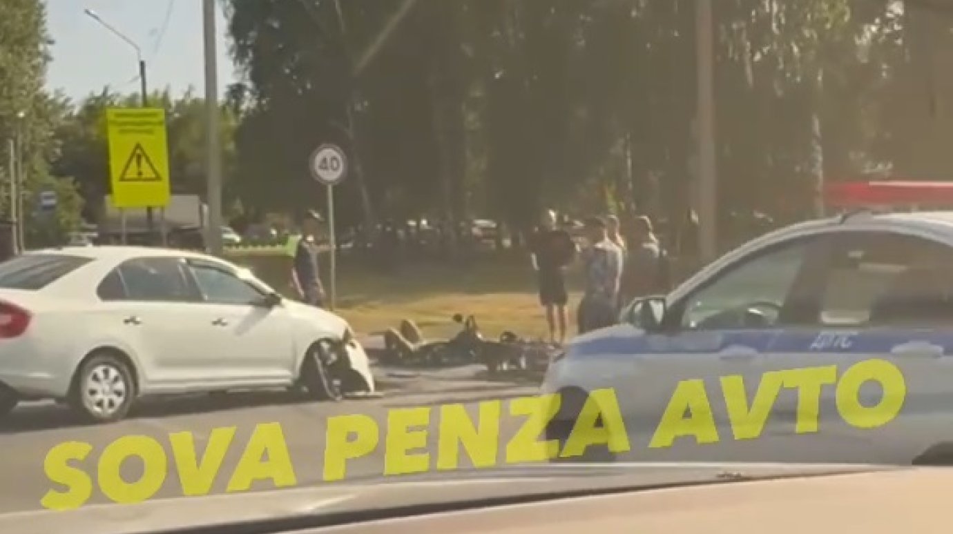 На улице Аустрина мотоциклист пострадал в ДТП с автомобилем
