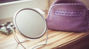 Россиянам подсказали способы оценить состояние здоровья по лицу