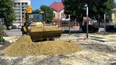 В Кузнецке заливают фундамент под памятник участникам СВО