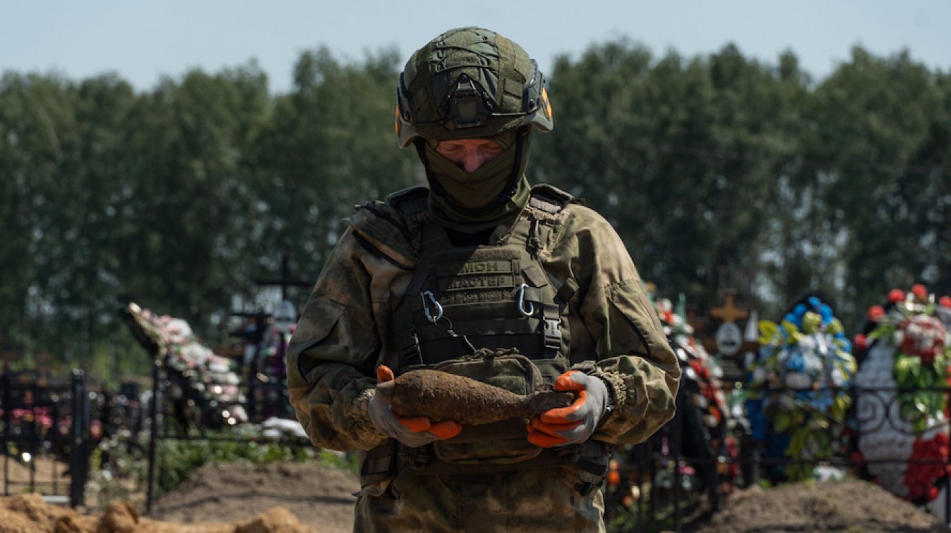 На Восточном кладбище снова нашли артиллерийский снаряд