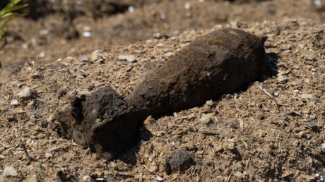 На Восточном кладбище снова нашли артиллерийский снаряд