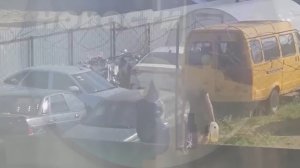 На спецстоянке на ул. Ижевской слили бензин из баков машин