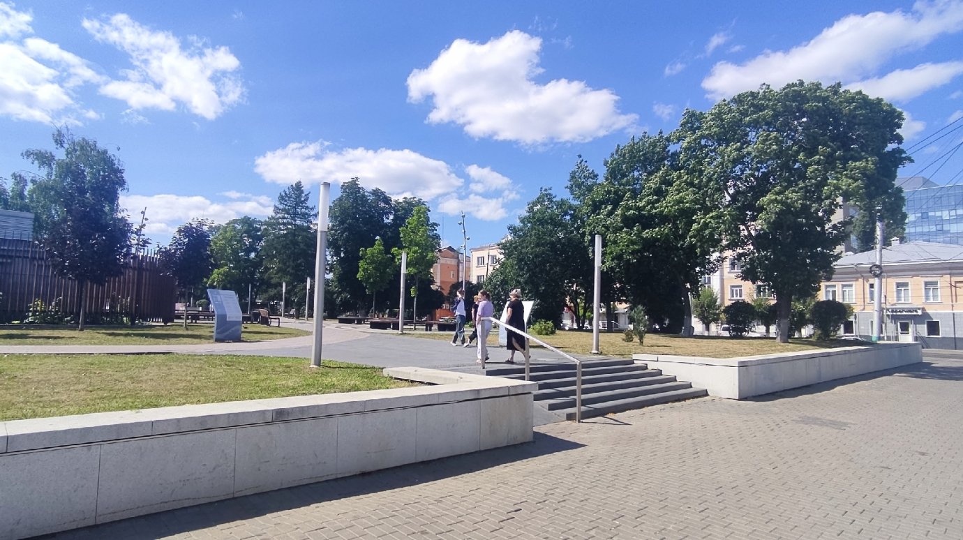 История Пензы: Школа, открытая на деньги губернатора, делала бизнес на девичьем труде
