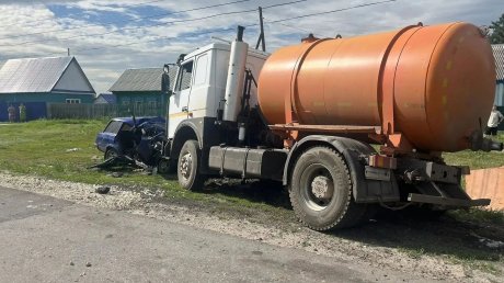 В поселке Беково двое мужчин погибли в ДТП