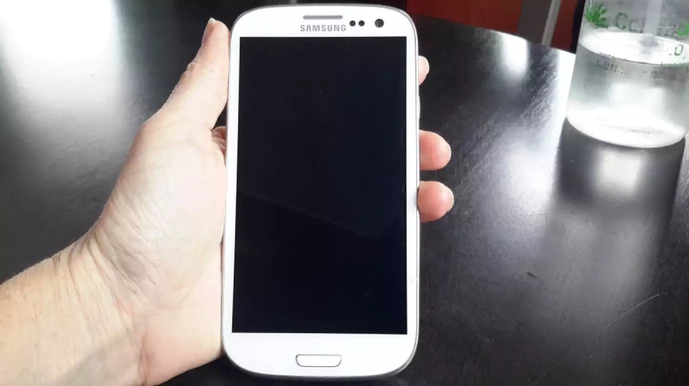 Одну настройку на смартфонах Samsung призвали отключить
