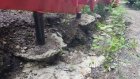 У лестницы с Пацаева к Тропе здоровья подмыло опоры