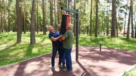 Родители юного вандала возместили ущерб скверу Демакова в Заречном