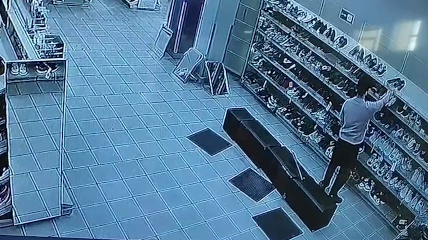 Москвичи продумали схему кражи одежды в Пензе