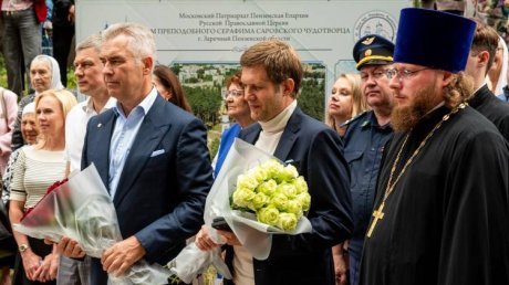 У храма в Заречном установили памятник Николаю II