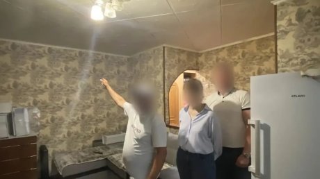 В Пензе задержали 8 мужчин, выдававших себя за мастеров