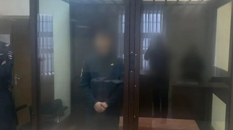 В Пензе задержали 8 мужчин, выдававших себя за мастеров