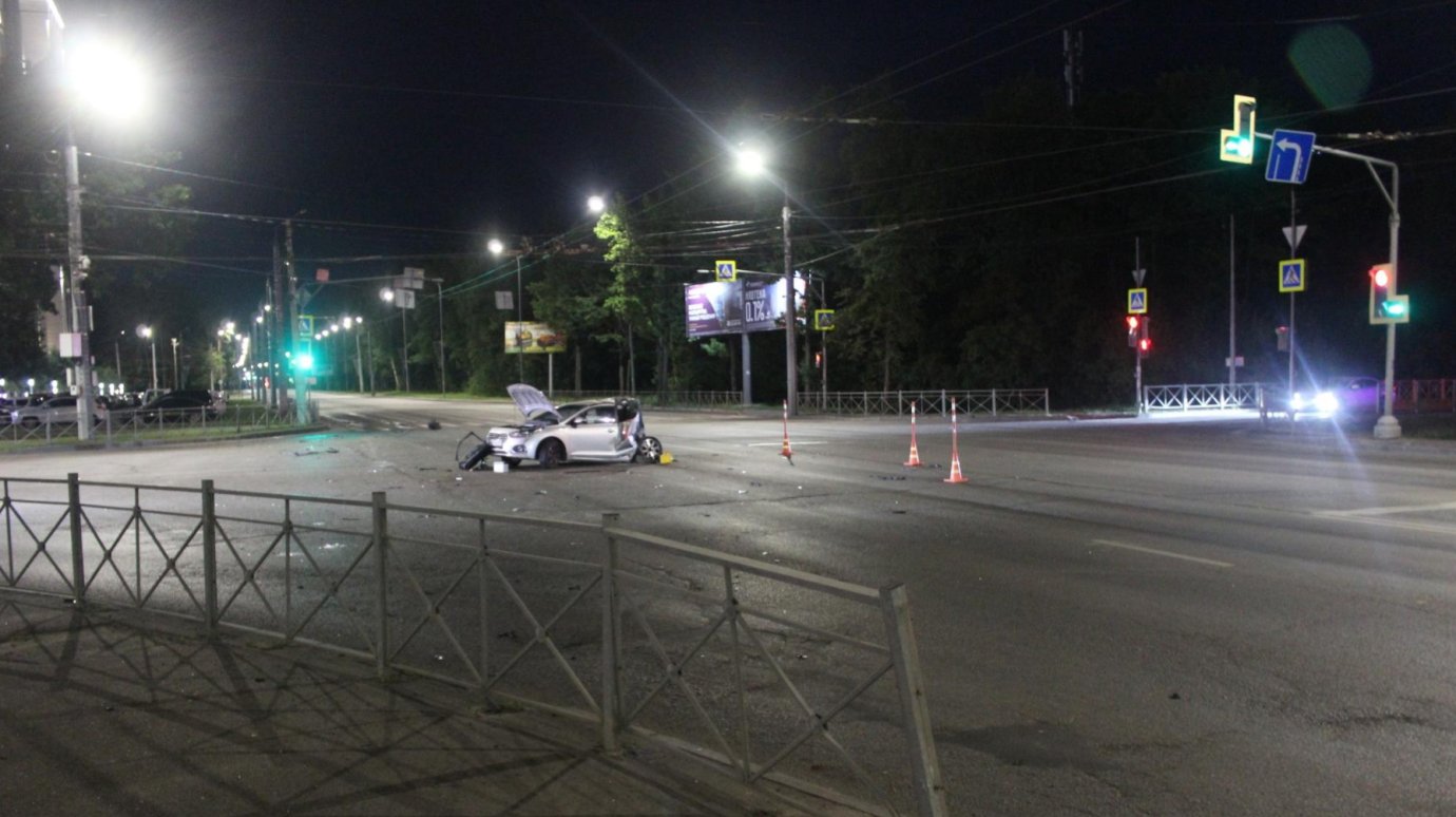 В результате ночного ДТП на Окружной погибла 25-летняя девушка