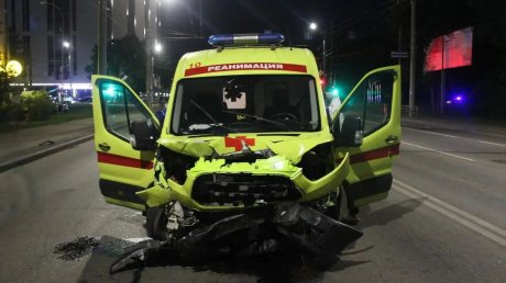 В результате ночного ДТП на Окружной погибла 25-летняя девушка