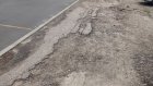 Тротуар у остановки «Пенза-I» остался разбитым