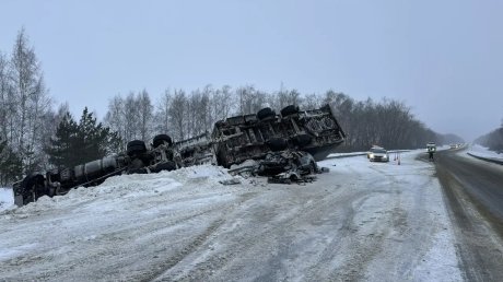 Водитель грузовика признал вину в смертельном ДТП под Виргой